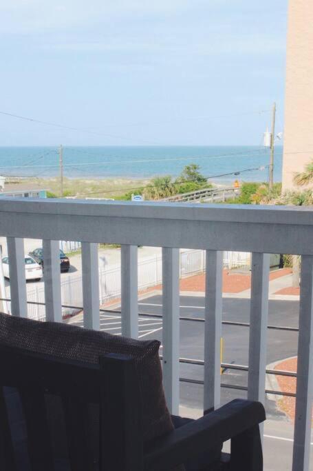 Ferienwohnung Kraken'S Den * Oceanview * Steps To Ocean * Pool Carolina Beach Exterior foto