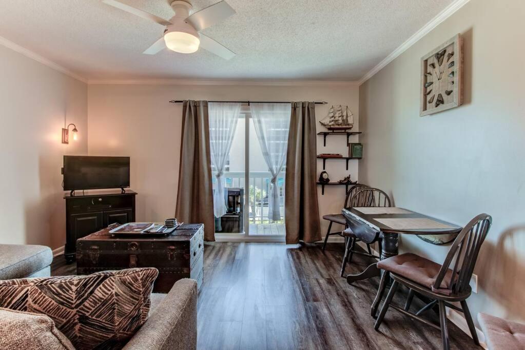 Ferienwohnung Kraken'S Den * Oceanview * Steps To Ocean * Pool Carolina Beach Exterior foto