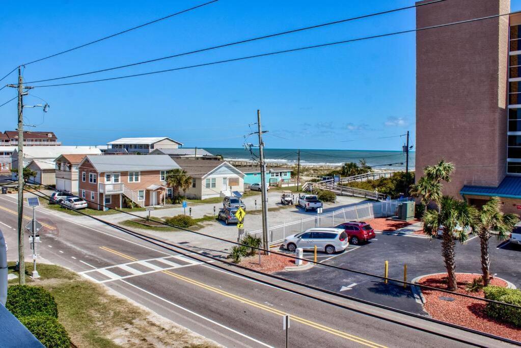 Ferienwohnung Kraken'S Den * Oceanview * Steps To Ocean * Pool Carolina Beach Exterior foto