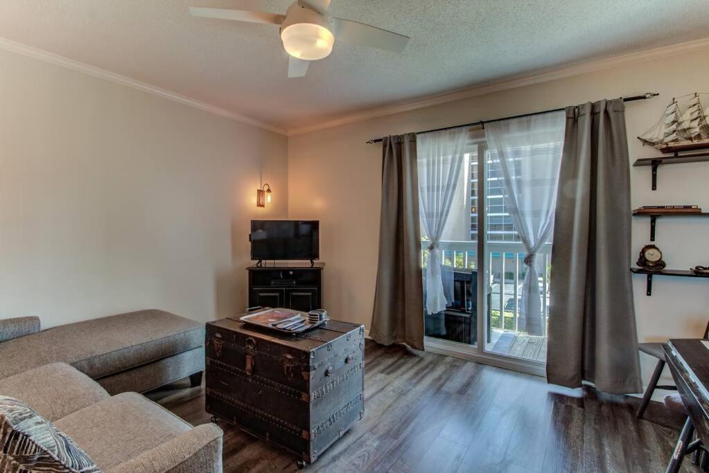 Ferienwohnung Kraken'S Den * Oceanview * Steps To Ocean * Pool Carolina Beach Exterior foto