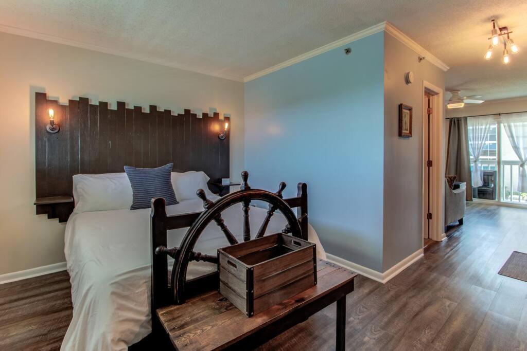 Ferienwohnung Kraken'S Den * Oceanview * Steps To Ocean * Pool Carolina Beach Exterior foto