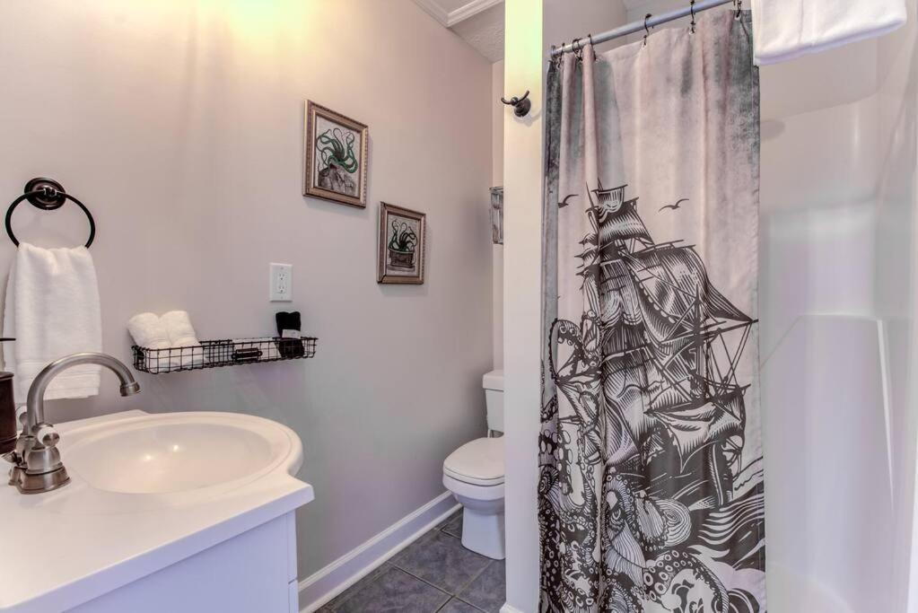 Ferienwohnung Kraken'S Den * Oceanview * Steps To Ocean * Pool Carolina Beach Exterior foto