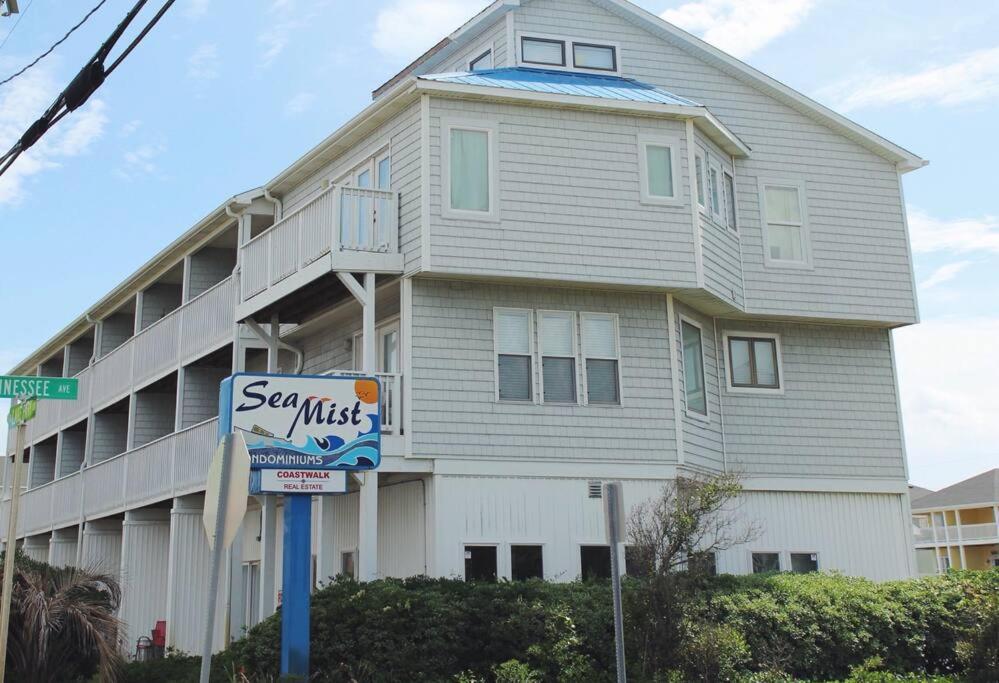 Ferienwohnung Kraken'S Den * Oceanview * Steps To Ocean * Pool Carolina Beach Exterior foto