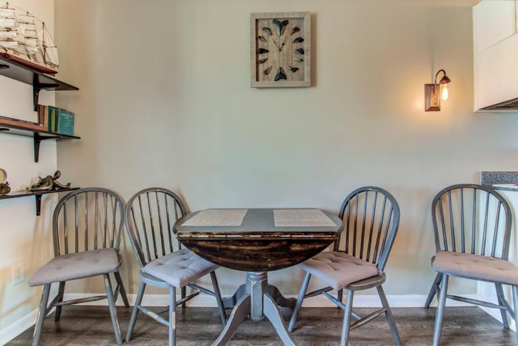 Ferienwohnung Kraken'S Den * Oceanview * Steps To Ocean * Pool Carolina Beach Exterior foto